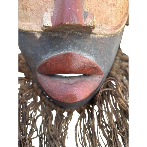 Dan African Tribal Mask With Raffia Hair & Cowrie Shells Decor - Picture 13 of 16